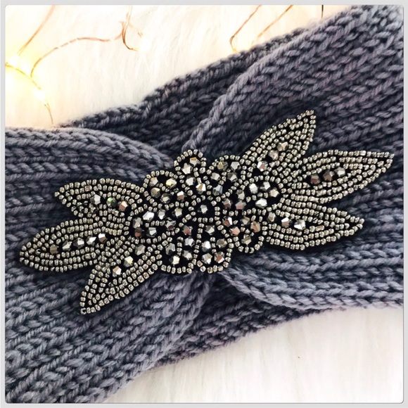 NWT Warm Gray Rhinestone Medallion Headband - Picture 2 of 4